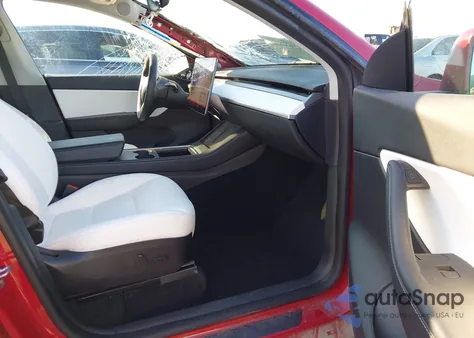 2022 Tesla Model Y Long Range Dual Motor All-Wheel Drive из США, поврежденный, VIN 7SAYGDEE0NF391625